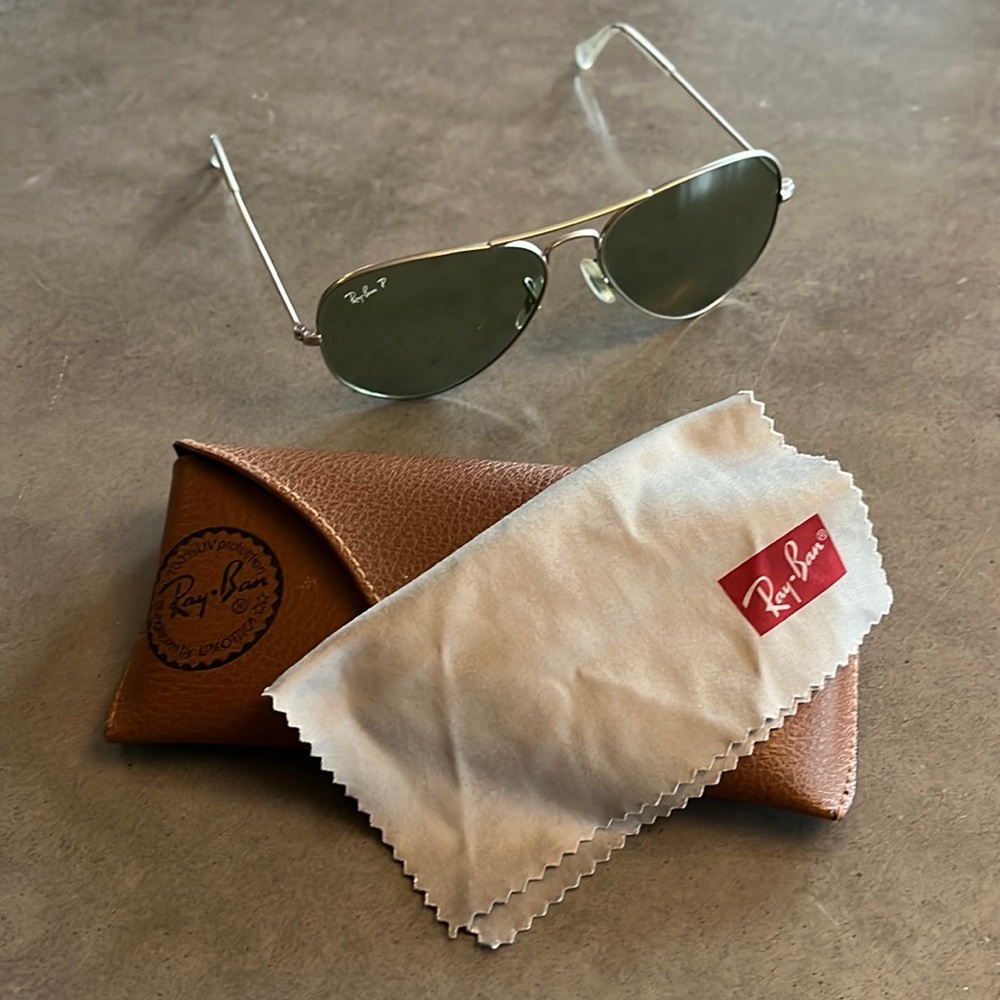 Ray-Ban Rb3025 Classic Polarized Aviator Sunglasses Polarized Green Lenses